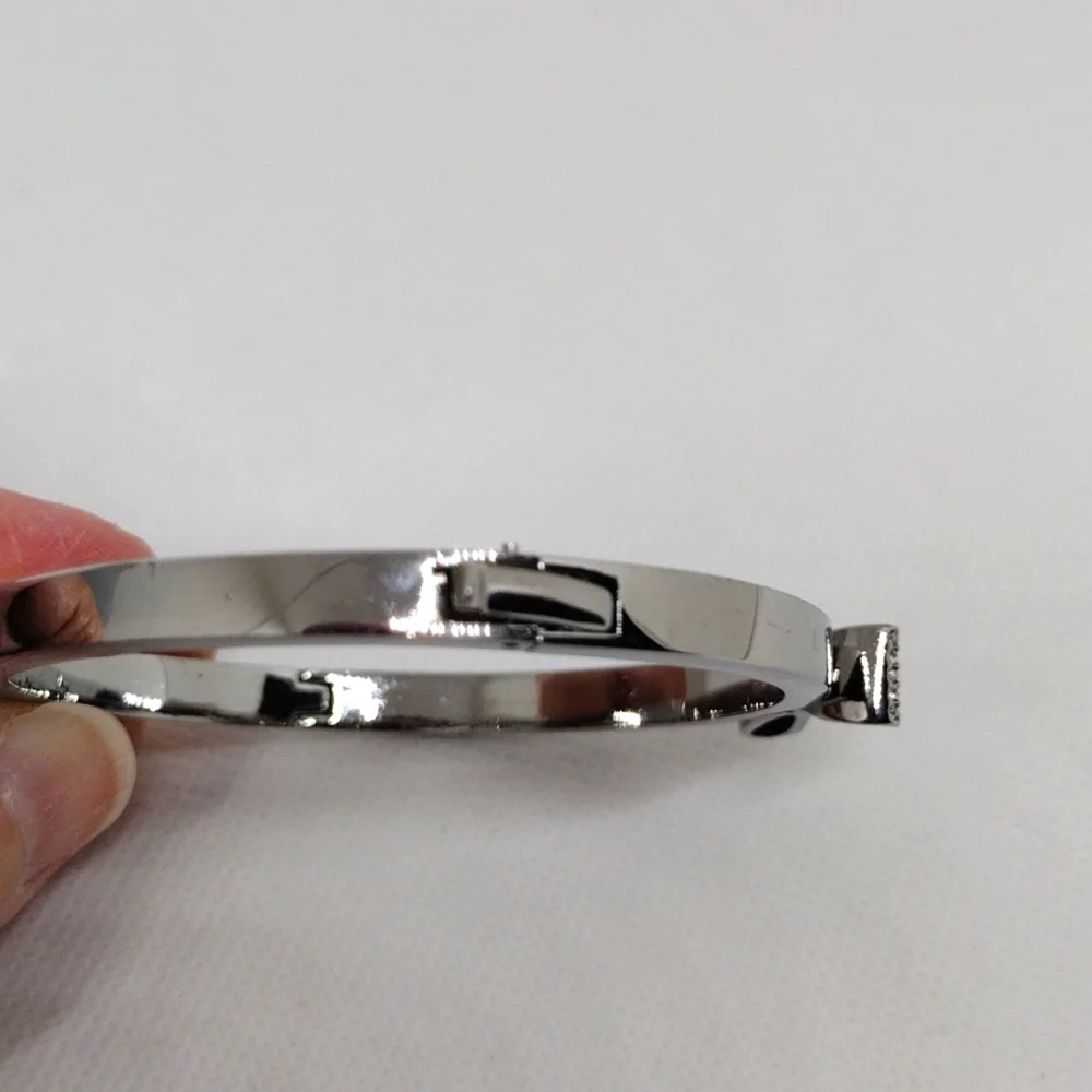 Kate Spade Ready Set Bow‎ Silvertone Crystal Bangle Bracelet